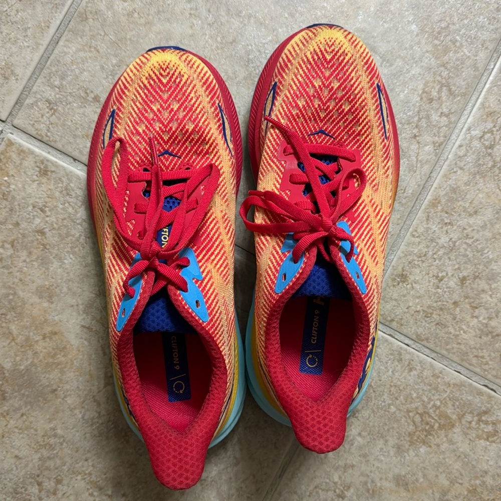 Hoka Clifton 9